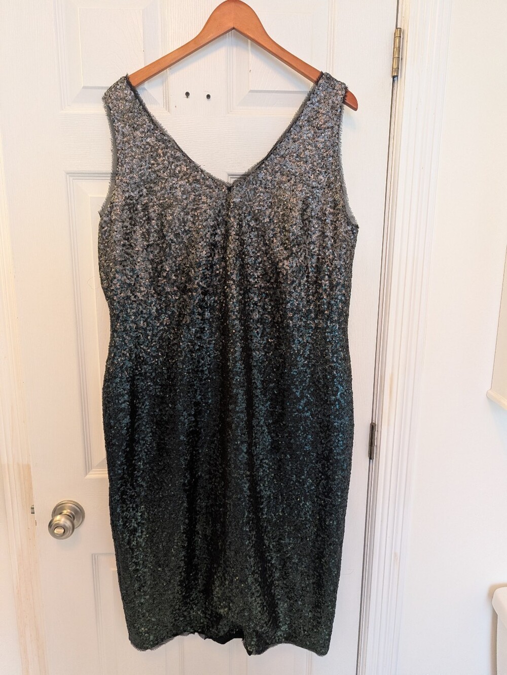 NWOT Ombre Sequin Cocktail Dress